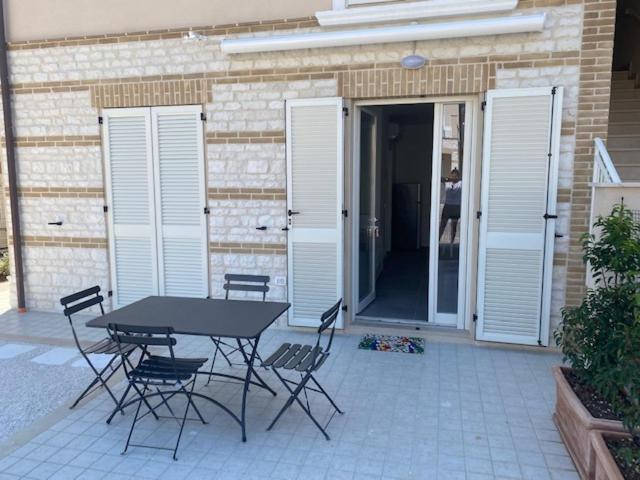 Apartamento Nuovo Bilocale Super Accessoriato Con Spazio Esterno Sirolo Exterior foto
